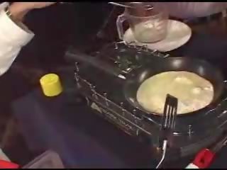 Shortly право право після групове кінчання - scrambled eggs