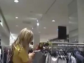 Couple filmed herself fucking in dressingroom clip
