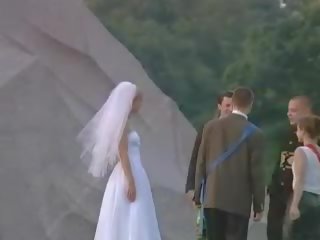 حلو عروس يعطي لها رجل ل اللسان قبل ال زفاف