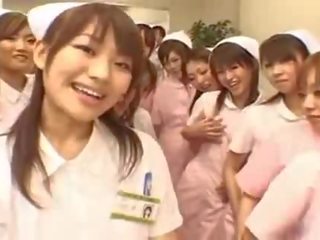 Asiática enfermeras disfruta x calificación vídeo en superior